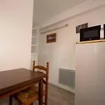 Petit T1 à Proximité Des Thermes