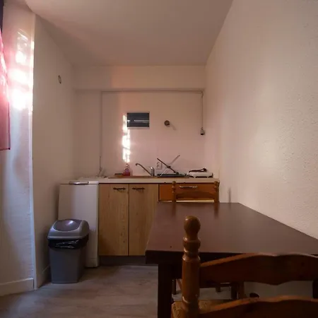 Petit T1 à Proximité Des Thermes Apartamento